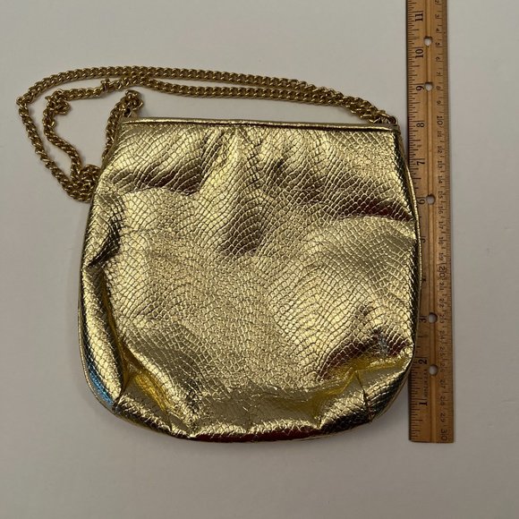 Vintage Magid Gold Leather magnetic closure purse with chain strap - Picture 6 of 7